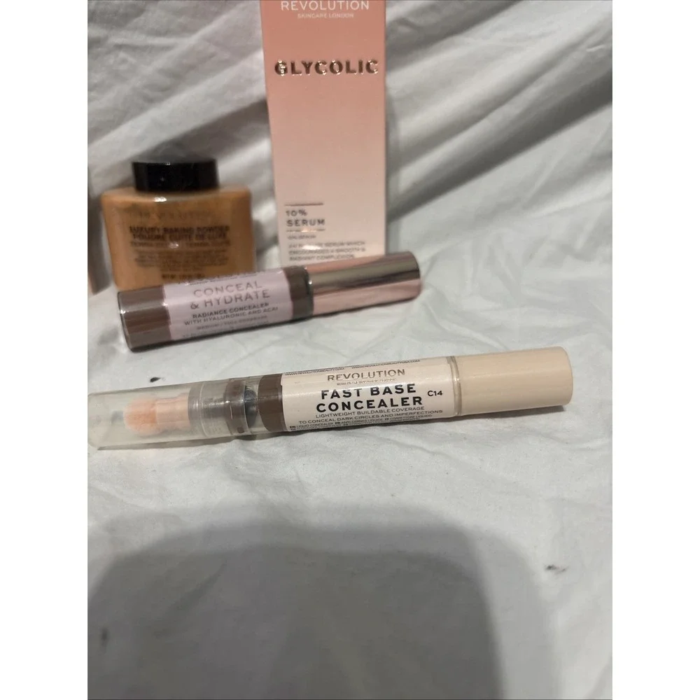 Makeup 5 Revolution Fast‎ Base Concealer ,contour,luxury Baking Powder,Glycolic